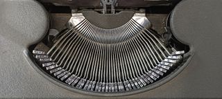 Máquina de escribir Hispano Olivetti Studio 46