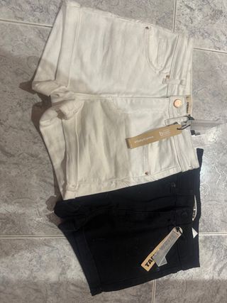 Tejanos cortos blancos y negros