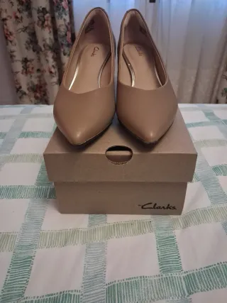 Zapatos Clarks Beige Mujer Talla 36