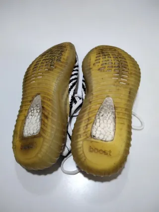 Adidas Yeezy Boost 350 Zebra