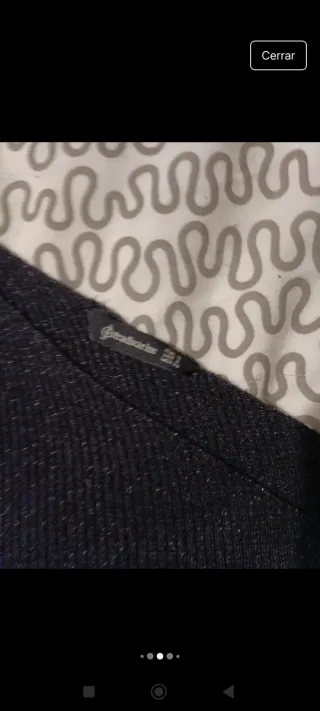 Jersey negro asimétrico