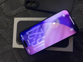 iPhone 16 Negro con Caja y Cable USB  Batería 96%