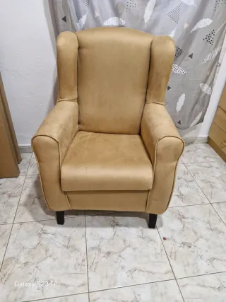 Sillón beige de tela