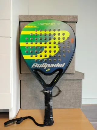 Pala Bullpadel + Grip + Paletero Individual