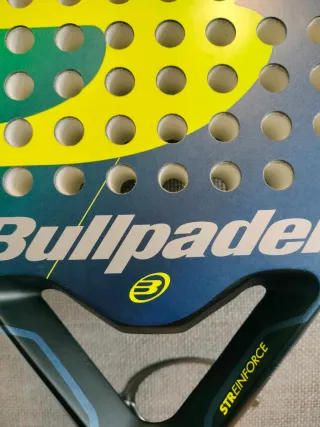 Pala Bullpadel + Grip + Paletero Individual