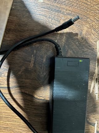 Cargador Patinete Eléctrico