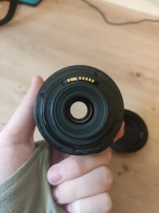 Canon EF-S 18-55mm f/3.5-5.6 III objetivo