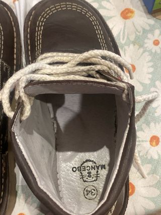 Botas marrones con cordones