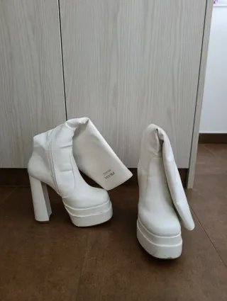 Stivali Bianchi con Tacco e Piattaforma Prada