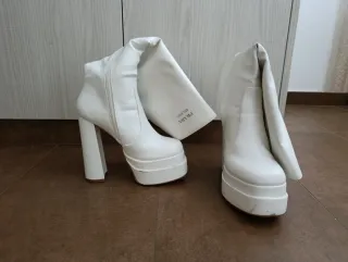 Stivali Bianchi con Tacco e Piattaforma Prada