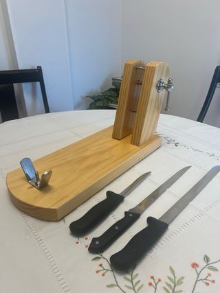 Set Jamonero profesional con 3 cuchillos jamoneros