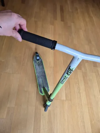 Patinete Agr Team High verde y blanco