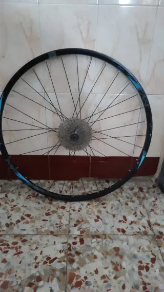 Rueda trasera BTT muy buen estado