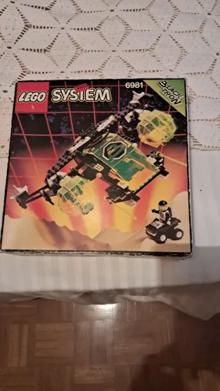 LEGO System 6981 Blacktron Aerial Intruder