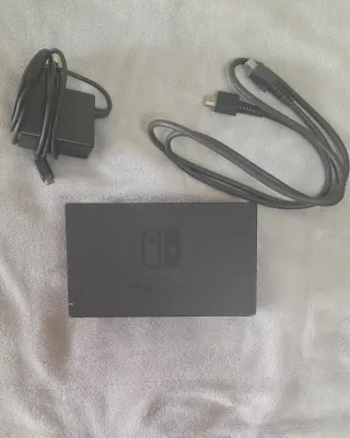 Nintendo Switch + 2 Giochi