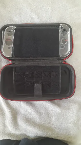 Nintendo Switch + 2 Giochi