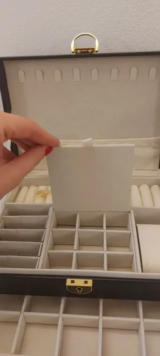 Portagioie grande nero con dettagli oro