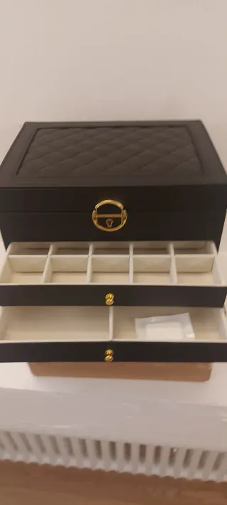 Portagioie grande nero con dettagli oro