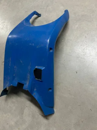 Sottopedana Yamaha Booster Spirit Blu