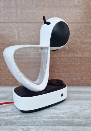 Cafetera Dolce Gusto Blanca y Negra