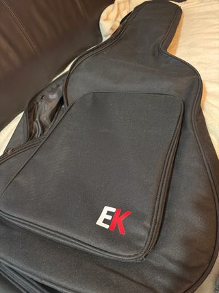 Guitarra Acústica Admira Morada