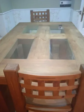Mesa comedor y 4 sillas madera y cristal
