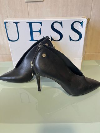Botín Guess Piel Negro Talla 37