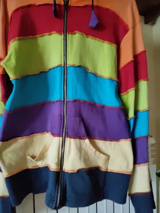 Sudadera multicolor con cremallera