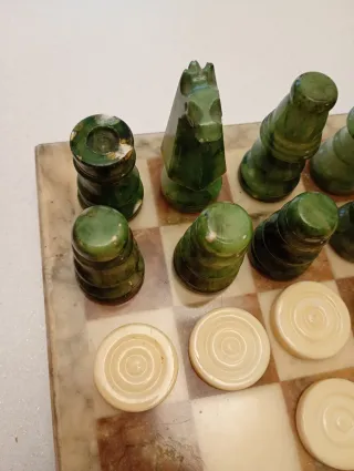 Scacchiera vintage in marmo e onice , vendo così .