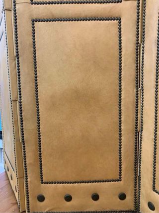 Biombo de piel con caballos