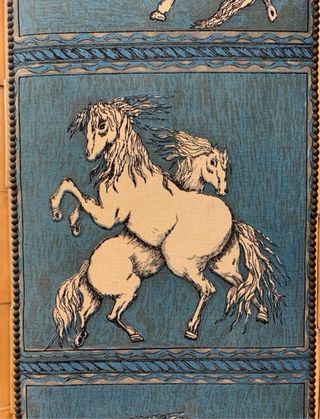 Biombo de piel con caballos