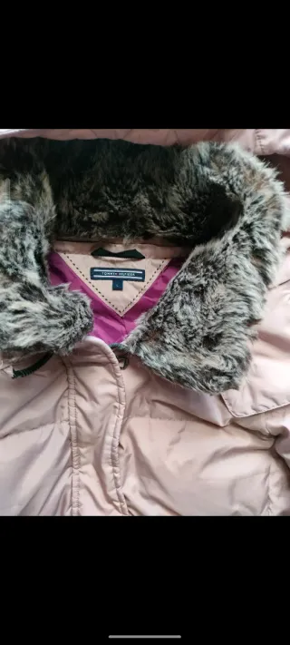 Giubbino rosa con cappuccio e pelliccia