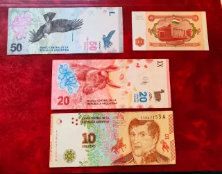 Lote de 16 billetes extranjeros