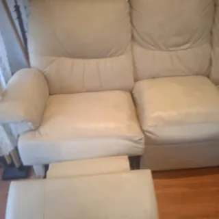 Sofá de piel beige 3-4 plazas