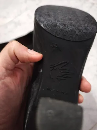 Salones negros Pitillos