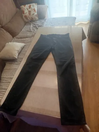 Pantalón vaquero recto color negro Levi's