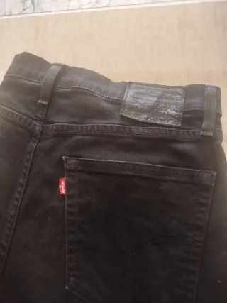 Pantalón vaquero recto color negro Levi's