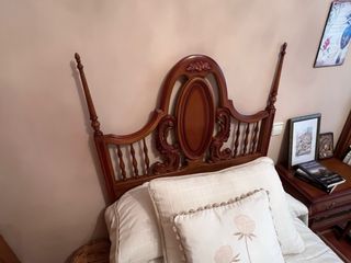 2 Camas 90 Madera Maciza+ colchones + mesita + ...