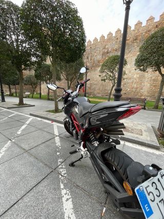 Benelli TNT 125 2017 Negra