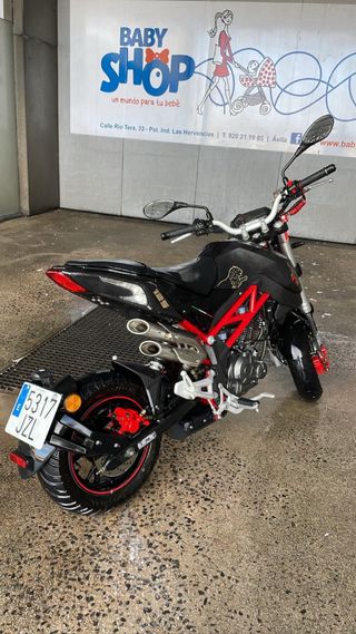 Benelli TNT 125 2017 Negra