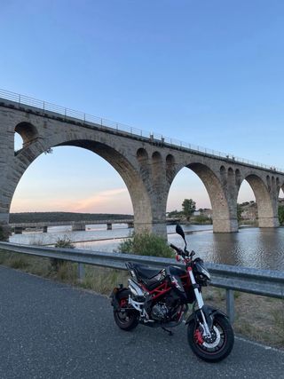 Benelli TNT 125 2017 Negra