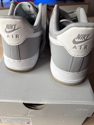 Nike Air Force 1 Gris y Turquesa