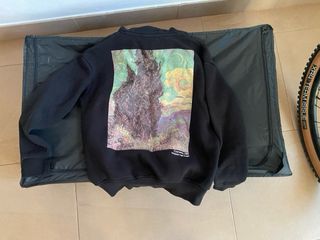 Sudadera negra con estampado Vicent van Gogh