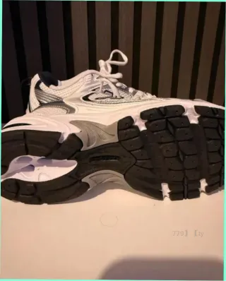 New Balance 530 Zapatillas Running Plata Blanco