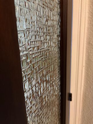 Puertas antigua de madera con vidrio ámbar