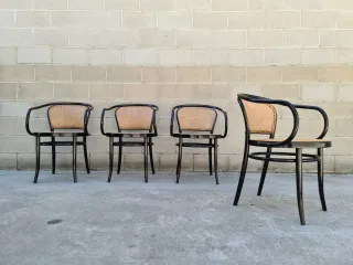 4 sillas estilo TON n33 de Michael THONET.
