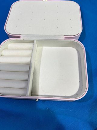 Nuovo organizer medio in simil pelle per gioielli