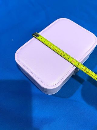 Nuovo organizer medio in simil pelle per gioielli