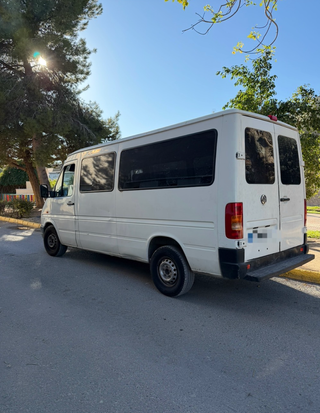 Volkswagen LT 35 Kombi · 9 Plazas · Turismo