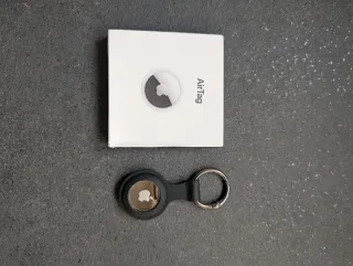 Apple AirTag con cover e batteria